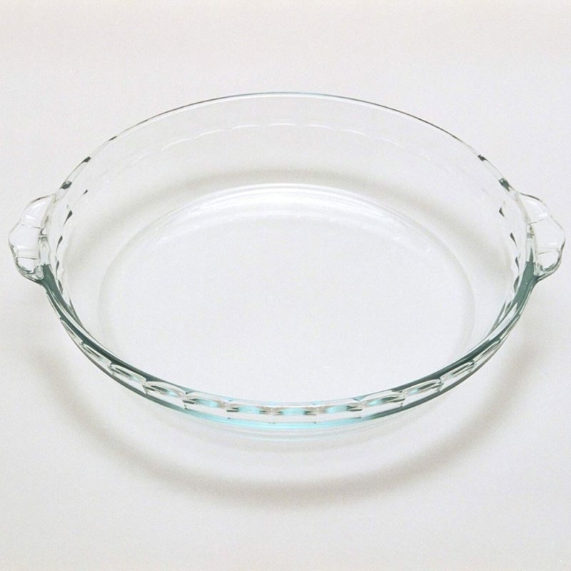 Pyrex 1.1L Fluted Cake Dish with Handles