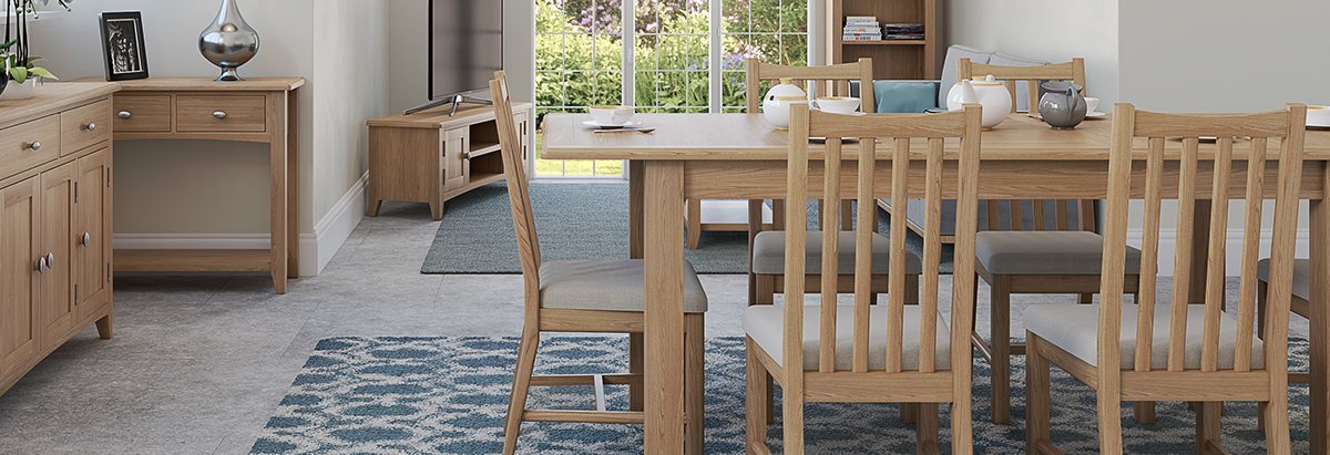 Modern wooden dining table with 4 chairs in light wood colour, oak  burlington