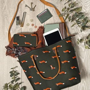 Sophie Allport Foxes