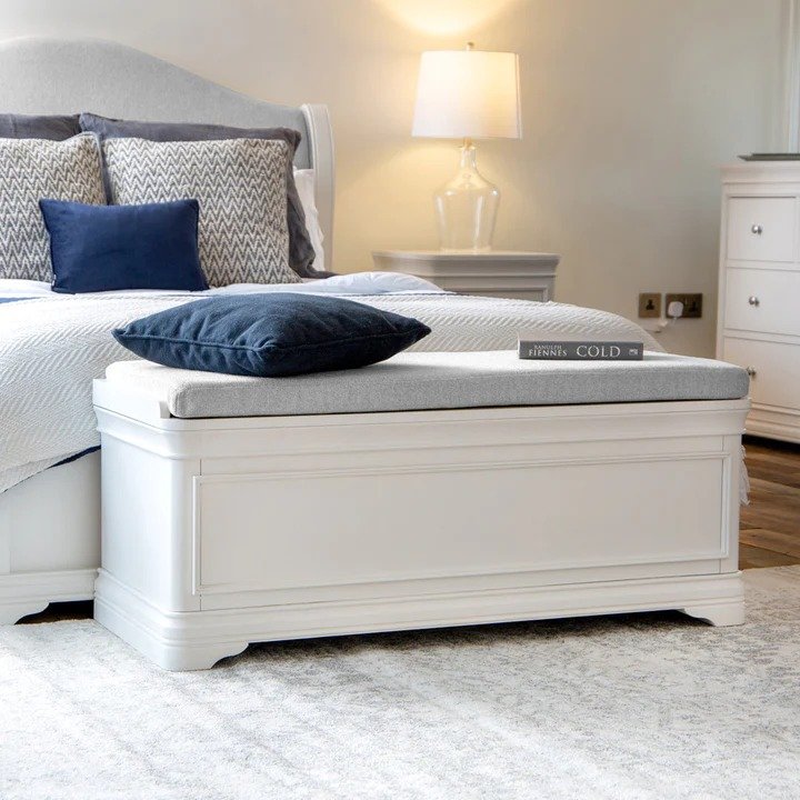 Colonial cheap blanket chest