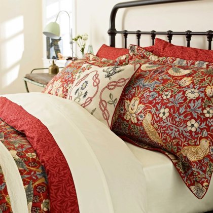 Morris & Co Strawberry Thief Crimson Duvet Cover