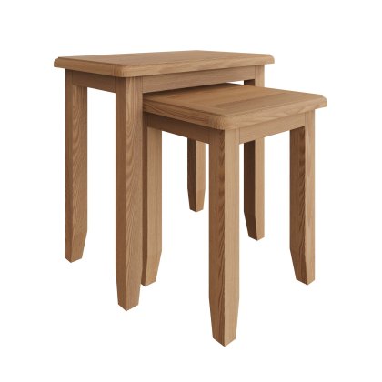 Stiffkey Nest of 2 Tables in Oak