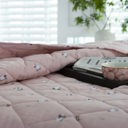 Deyongs Sheep Pink Quilted Throw