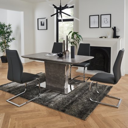 Banks Extending table with 4 dining chairs