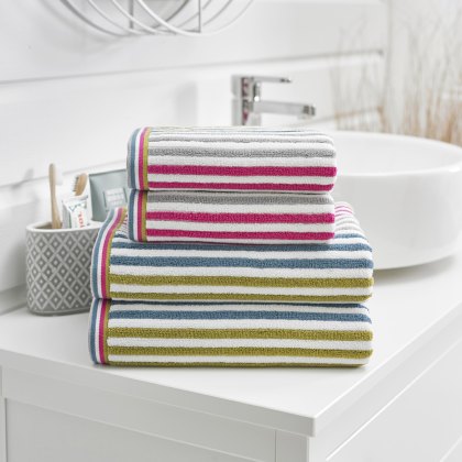 Deyongs Hanover Magenta Towels