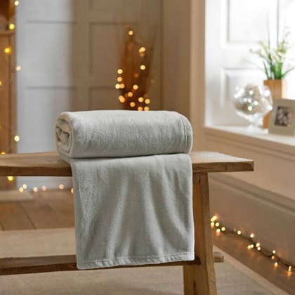 Snuggletouch Silver Throw 140x180