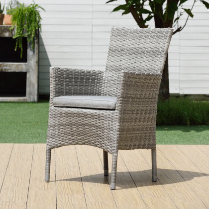 Aruba 4 seater dining set with Stacking chairs