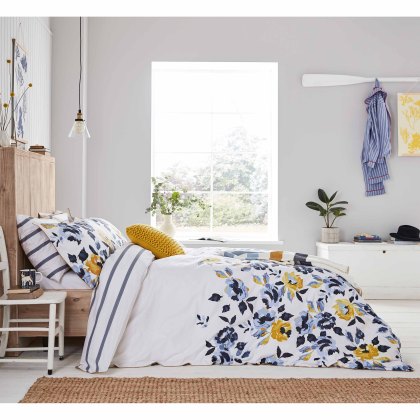 Double Chalk Galley Grade Floral Duvet Set Double Chalk Galley Grade Floral Duvet Set