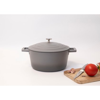 MasterClass Lightweight 4L Casserole Dish with Lid, Ombre Grey