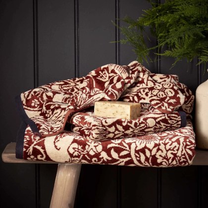 Morris & Co Strawberry Thief Red Towels Morris & Co Strawberry Thief Red Towels