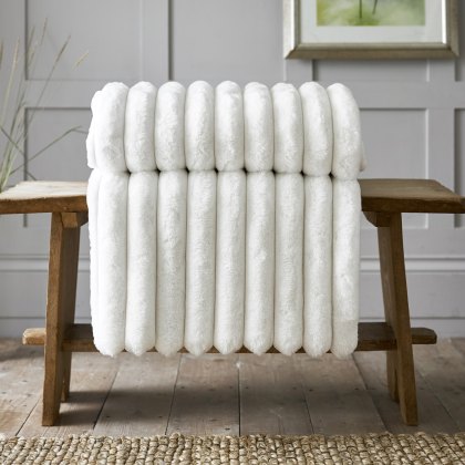 Balmoral Ultra Plush Ribbed Fur Artctic Throw