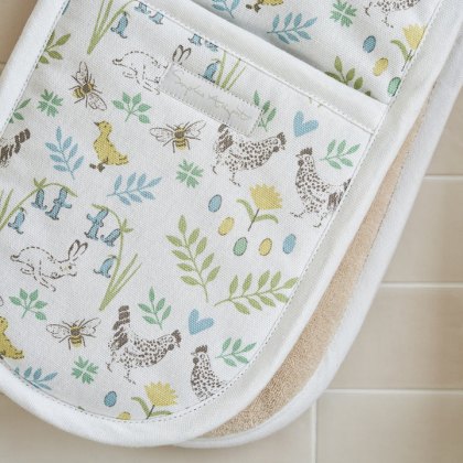 Sophie Allport Spring Chicken Double Oven Glove