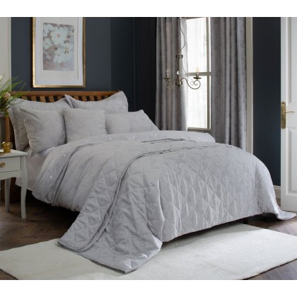 The Lyndon Company Versailles Jacquard Silver Duvet Set