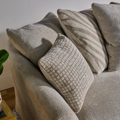 Holly Love Chair