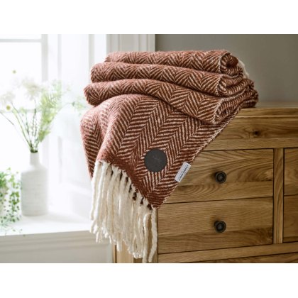 The Lyndon Company Moorland Wool Throw Russet