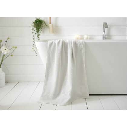 The Lyndon Company Poloma White Towels