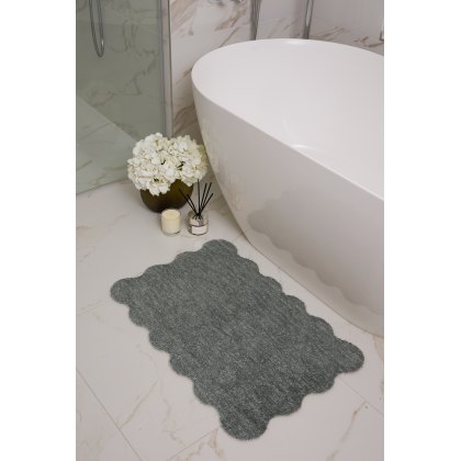 Hug Rug My Soft Scalloped Rug Ghost Grey
