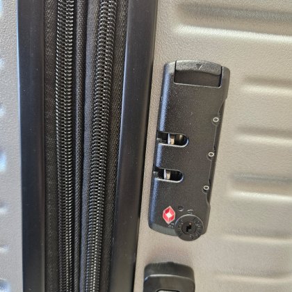 BEOW Silver Hard Shell Cases BEOW Silver Hard Shell Cases