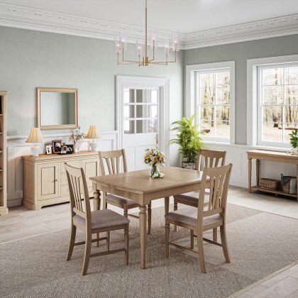 Broadway Medium Extending Dining Table in Oak