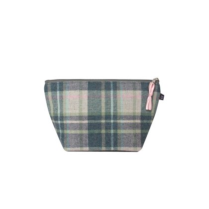 Earth Squared Flower Applique Make up Bag