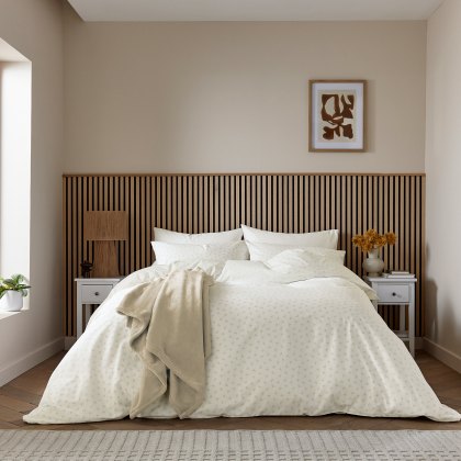 Helena Springfield Calico and Chalk Leaf Sprig Duvet Set Linen Helena Springfield Calico and Chalk Leaf Sprig Duvet Set Linen