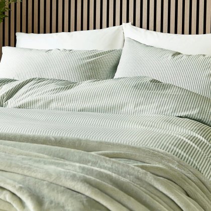 Helena Springfield Calico and Chalk Twill Stripe Duvet Set Green Helena Springfield Calico and Chalk Twill Stripe Duvet Set Green