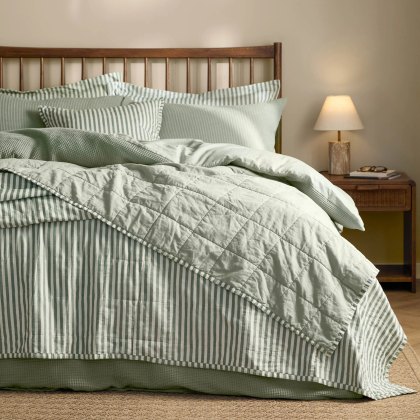 Yard Hebden Stripe Bedspread Forest/Bay Yard Hebden Stripe Bedspread Forest/Bay