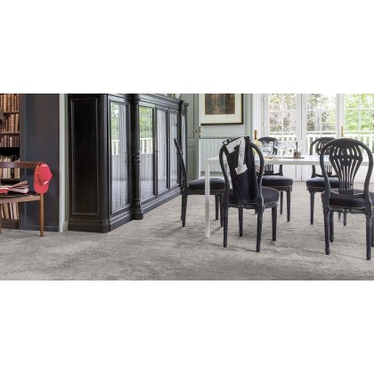 Invictus Magnificus Carpet in Steel Grey