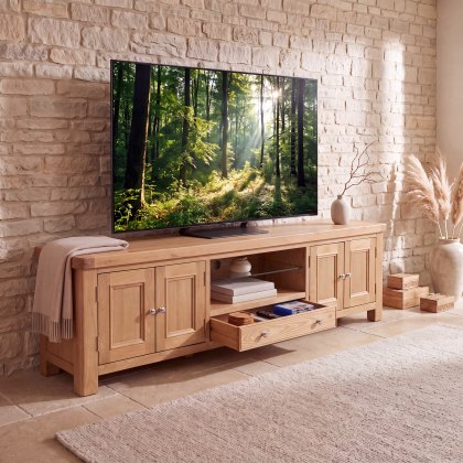 Hamilton Oak Extra Large TV Unit Hamilton Oak Extra Large TV Unit