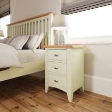 Stiffkey 3 Drawer Bedside in White Stiffkey 3 Drawer Bedside in White