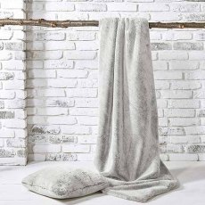 Walton & Co Tipped Faux Fur Throw Caramel Walton & Co Tipped Faux Fur Throw Caramel