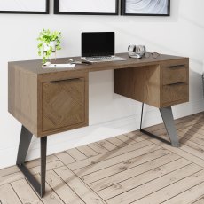 Stanwick Desk