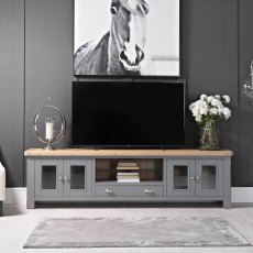 Chatsworth Oak Extra Large TV Unit Chatsworth Oak Extra Large TV Unit