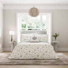 V&A Flora Duvet Cover Set V&A Flora Duvet Cover Set