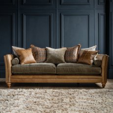 Alexander & James Lomund Grand Sofa Alexander & James Lomund Grand Sofa