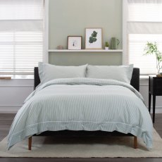 The Lyndon Company Southport Green and White Duvet Set