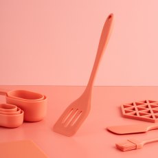 Fusion Twist Coral Slotted Turner Fusion Twist Coral Slotted Turner