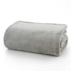Deyongs Teddington Fleece Throw Silver Deyongs Teddington Fleece Throw Silver