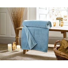 Deyongs Snuggle Touch Throw Light Blue