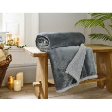 Deyongs Hazelwood Sherpa Throw Silver