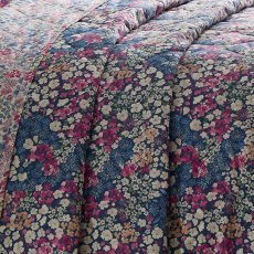 D&D Bessie Bedspread