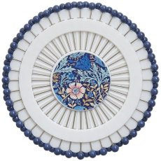 Hobby Gift Woodblock Floral Wheel of 40 Plastic Head Pins