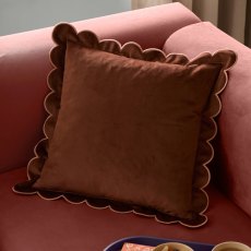 Furn Lil Scallop Cushion Chestnut/Slipper