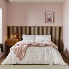 Helena Springfield Calico and Chalk Leaf Sprig Duvet Set Pink Helena Springfield Calico and Chalk Leaf Sprig Duvet Set Pink