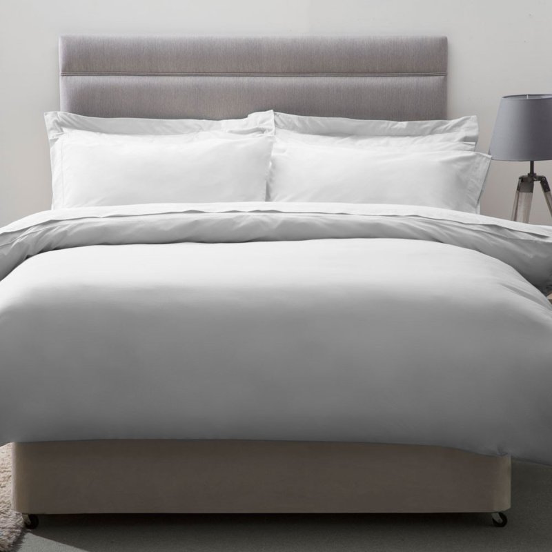 Belledorm White 200 Thread Egyptian Cotton Plain Dyed Duvet Covers