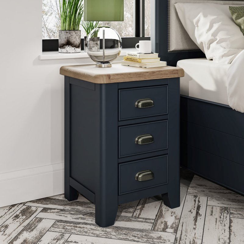Black chest of drawers clearance and bedside table set