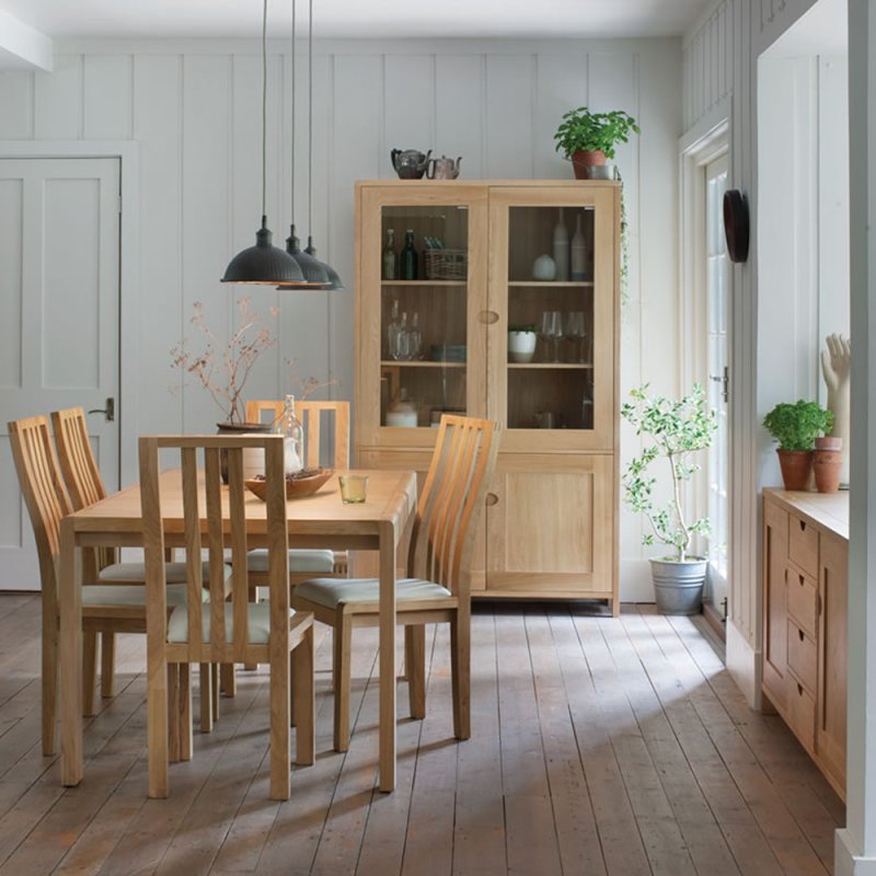 Ercol Bosco Small Extending Dining Table with chairs. Aldiss of Norfolk