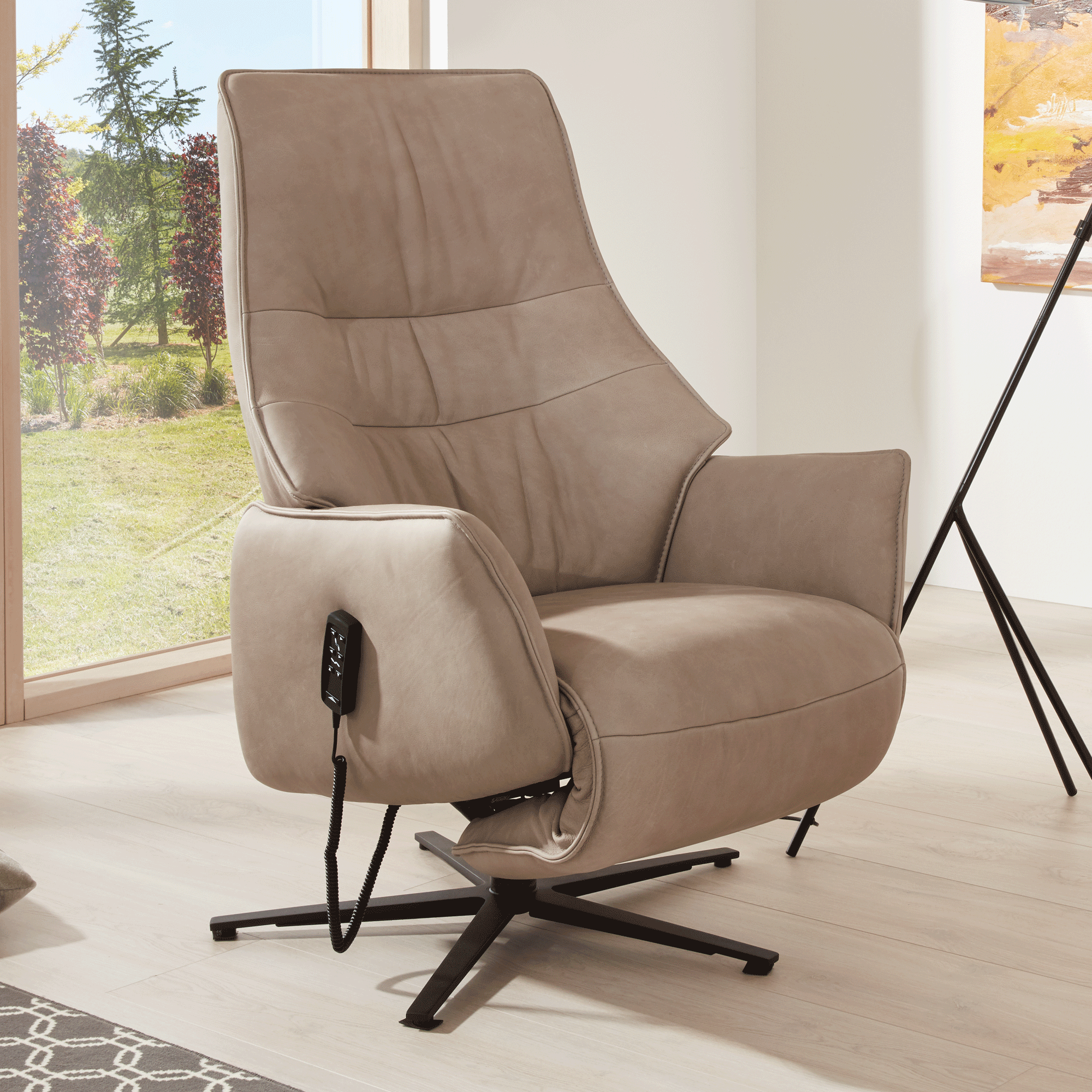 Himolla Siene 3 Motor Recliner with Heart Balance