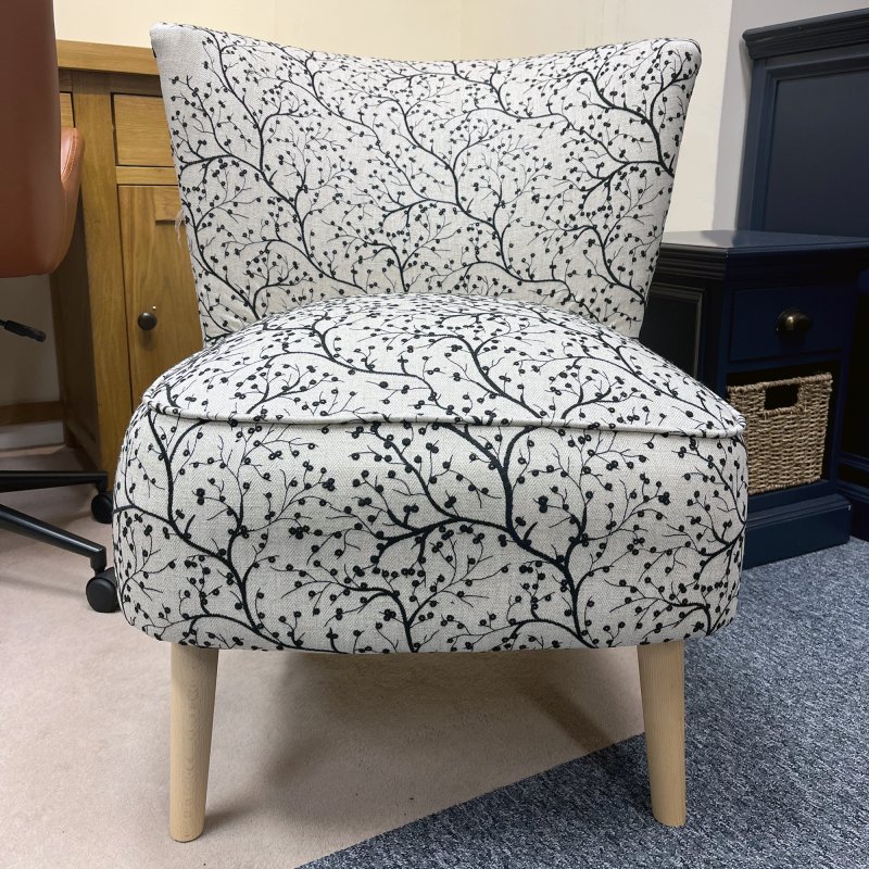 GFA Wilby Accent Chair in Appledore White