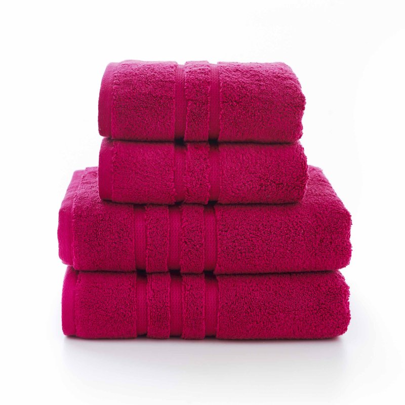 Lyndon Co Chelsea Magenta Towels